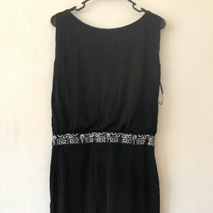 Black dress with silver waist and back slit